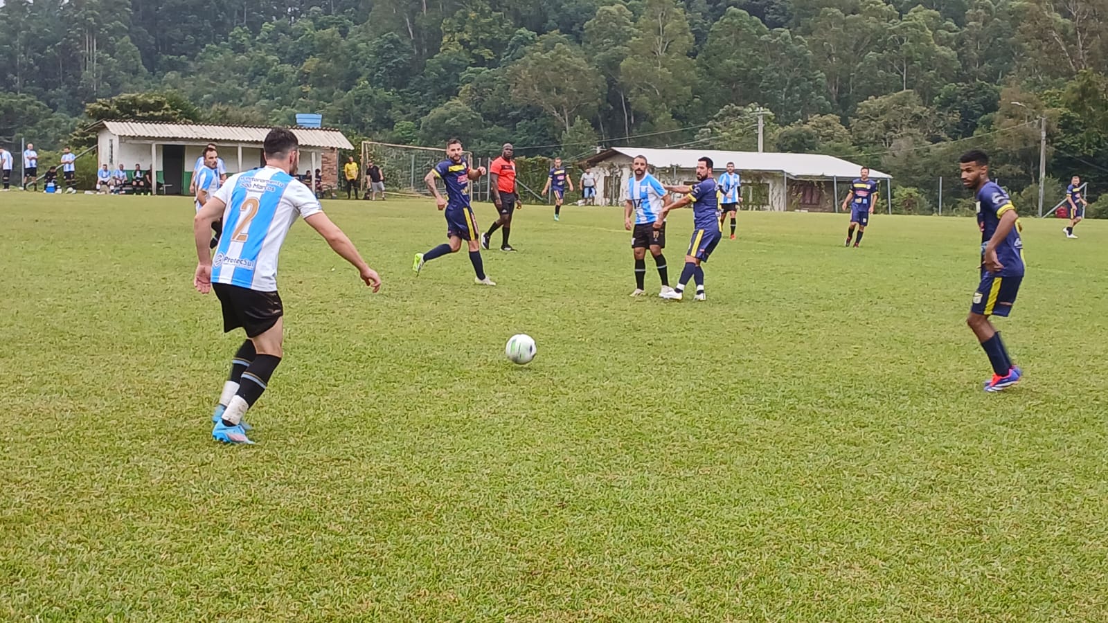 Campeonato Municipal de Futebol de Campo segue com equilíbrio e promete confrontos diretos na 6ª rodada