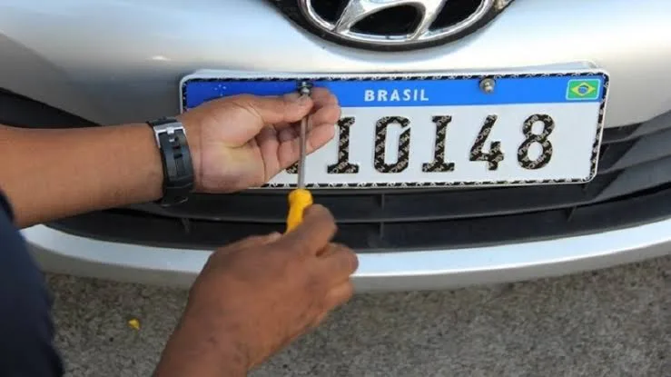 Rio Grande do Sul encerra era das placas com letra “I” após mais de 30 anos e inicia nova série de emplacamentos