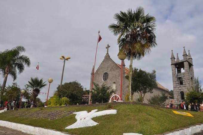 Festa do Divino Espírito Santo inicia hoje em Criúva com extensa programação cultural e religiosa